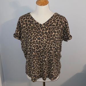Cheetah print pocket tee